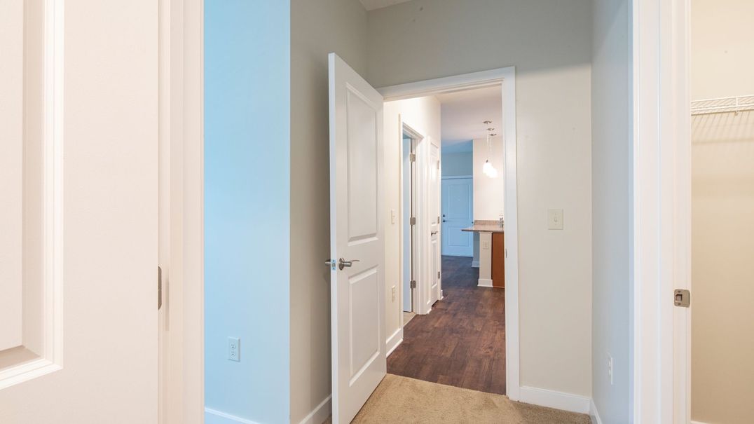 Valor Apartment Homes Image 38