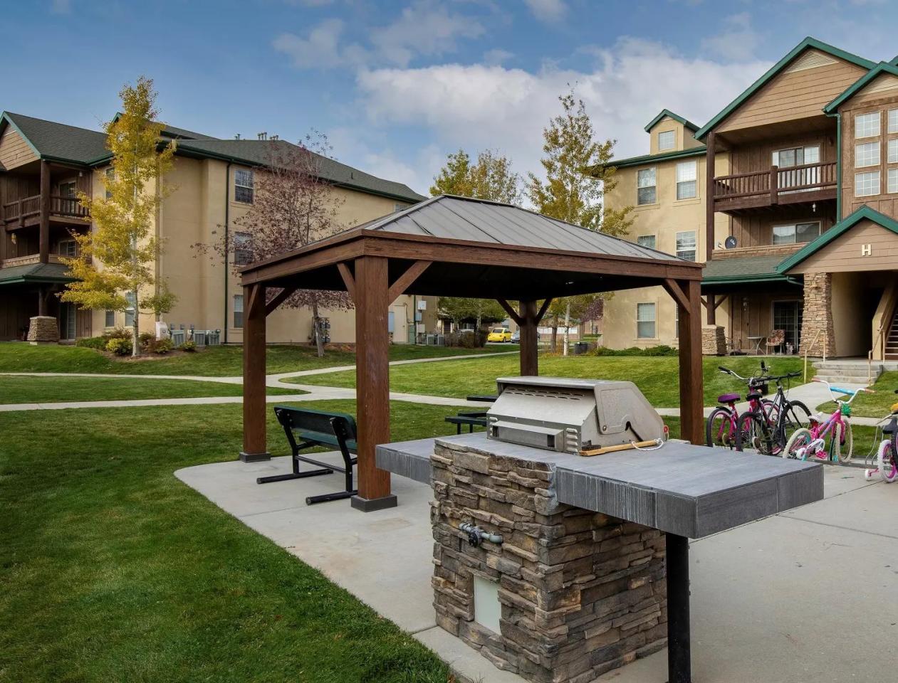 Sunset Ridge Apartments - Affordable Housing Image 14