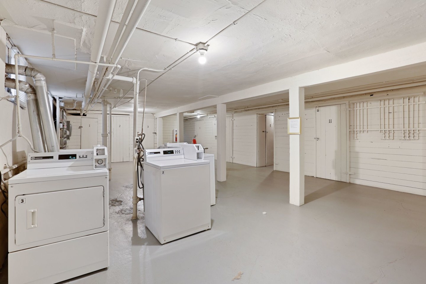 1598 Charles Avenue Image 7