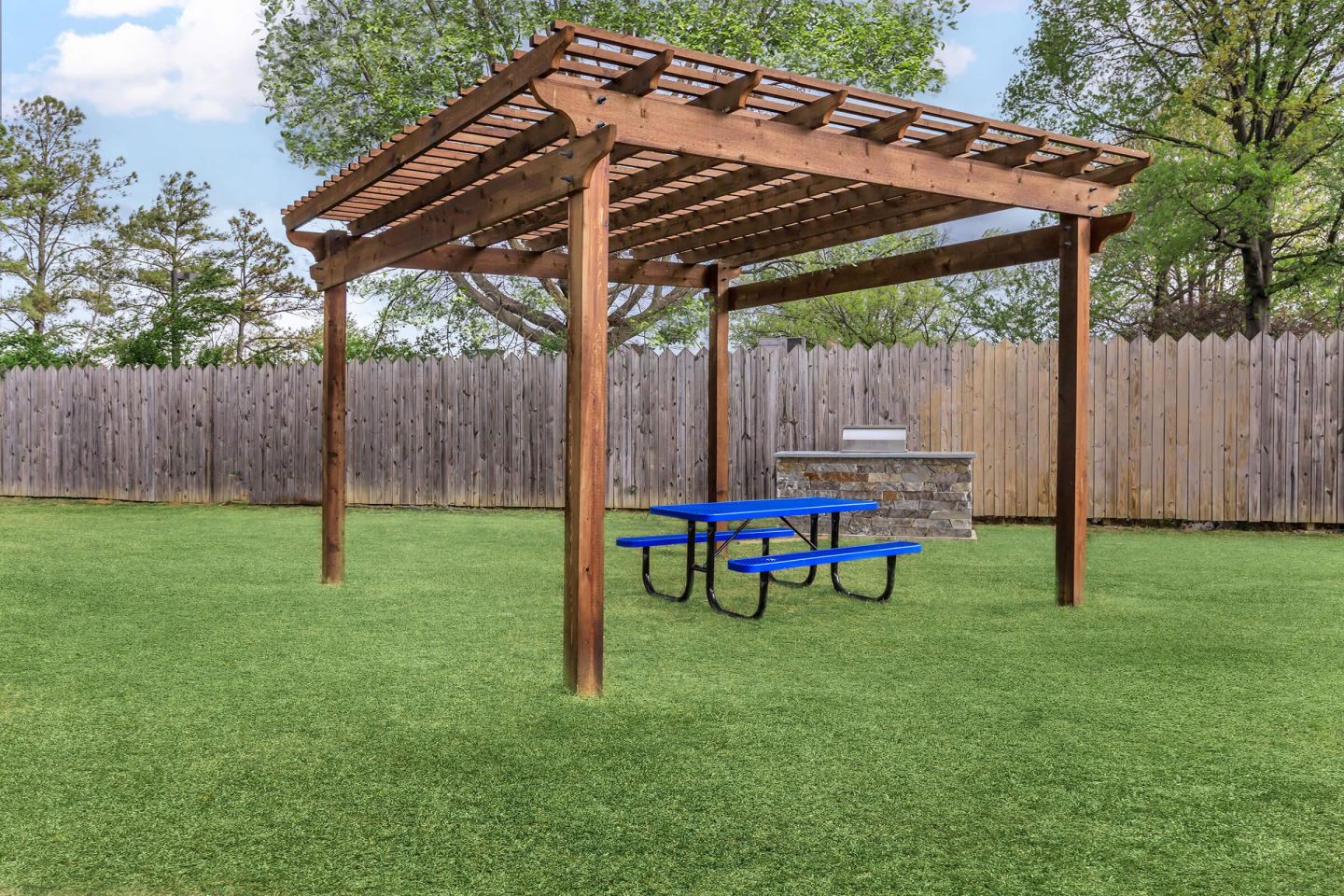 Emerald Ridge Apartments Image 16