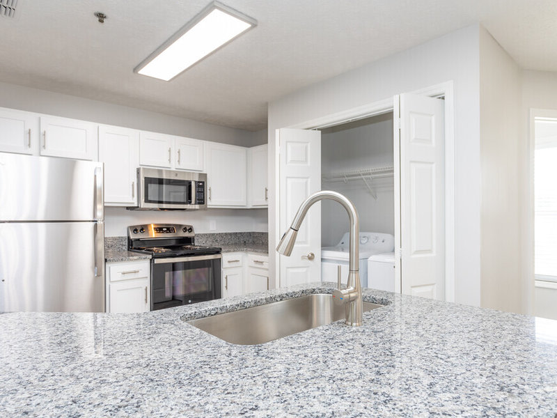 Regency Apartments Image 16