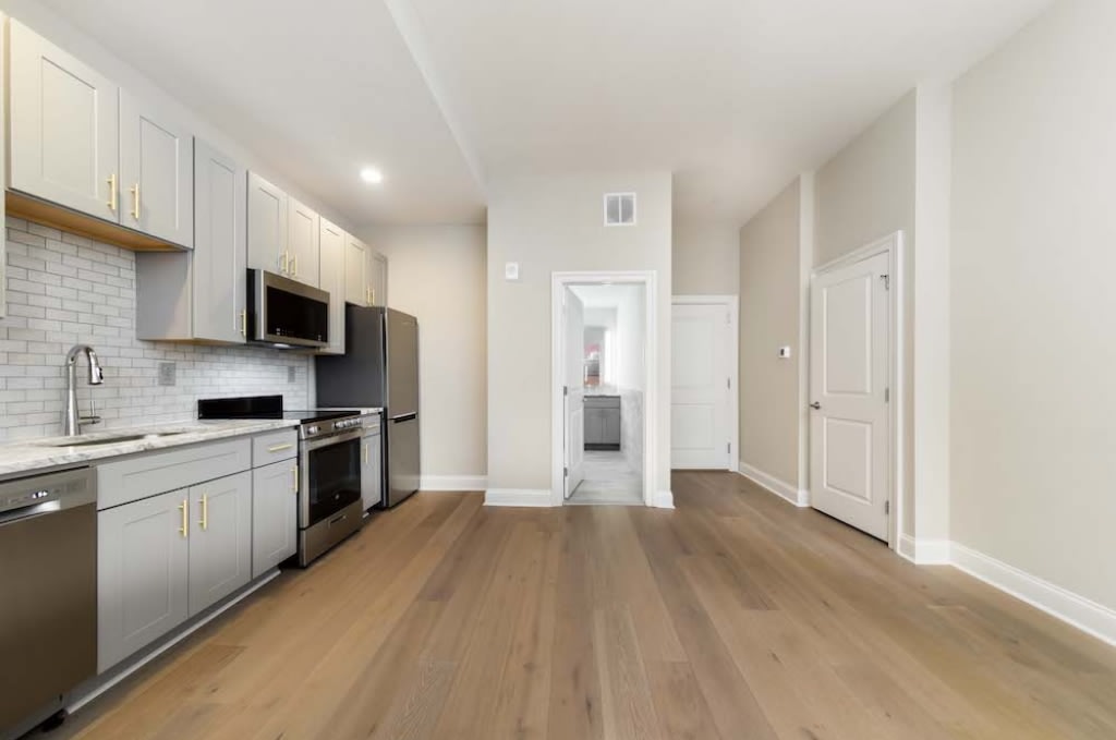 1411 Walnut Street Image 17