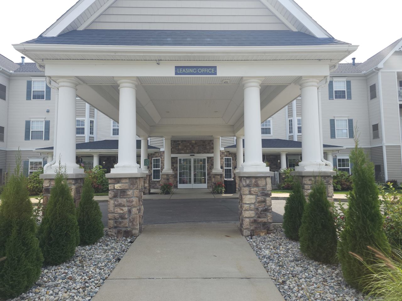 Oakhaven Manor - Senior Living Image 30
