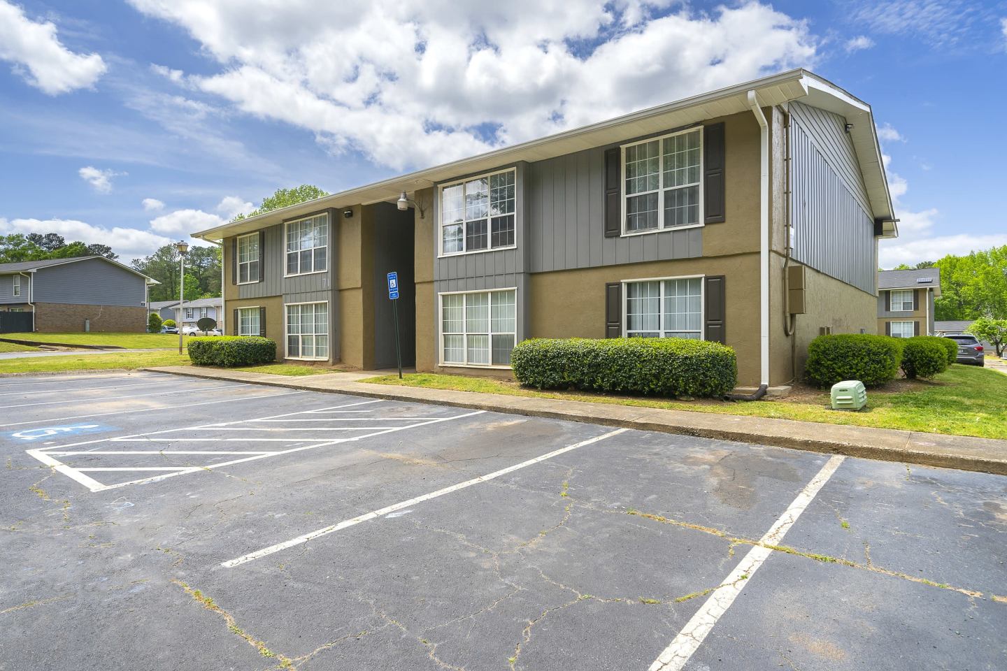 Twelve Oaks Image 5