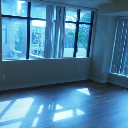 Yugo Seattle Lothlorien Image 34
