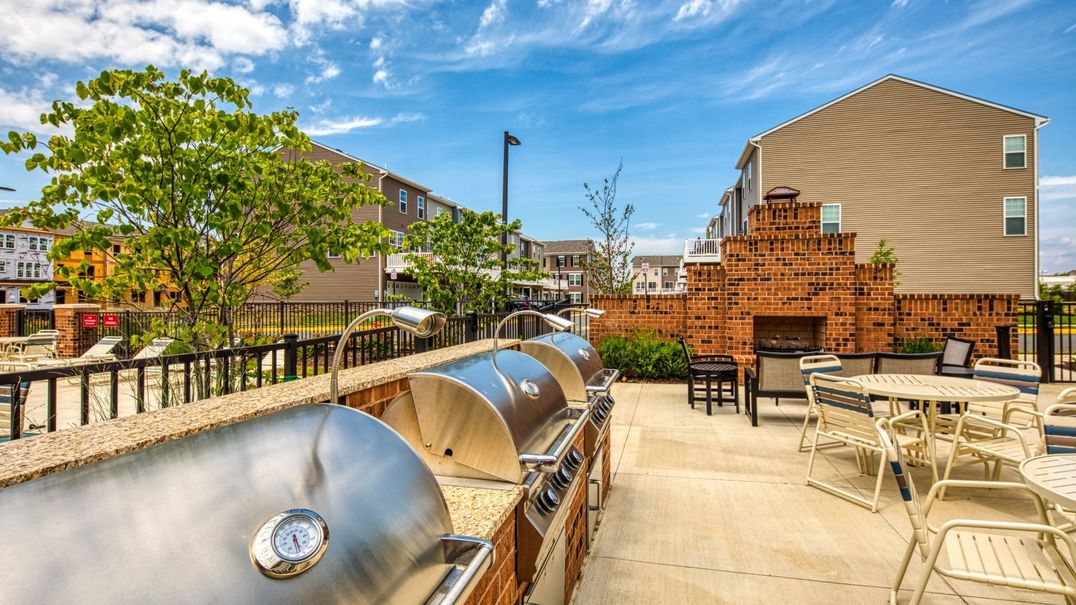 Valor Apartment Homes Image 11