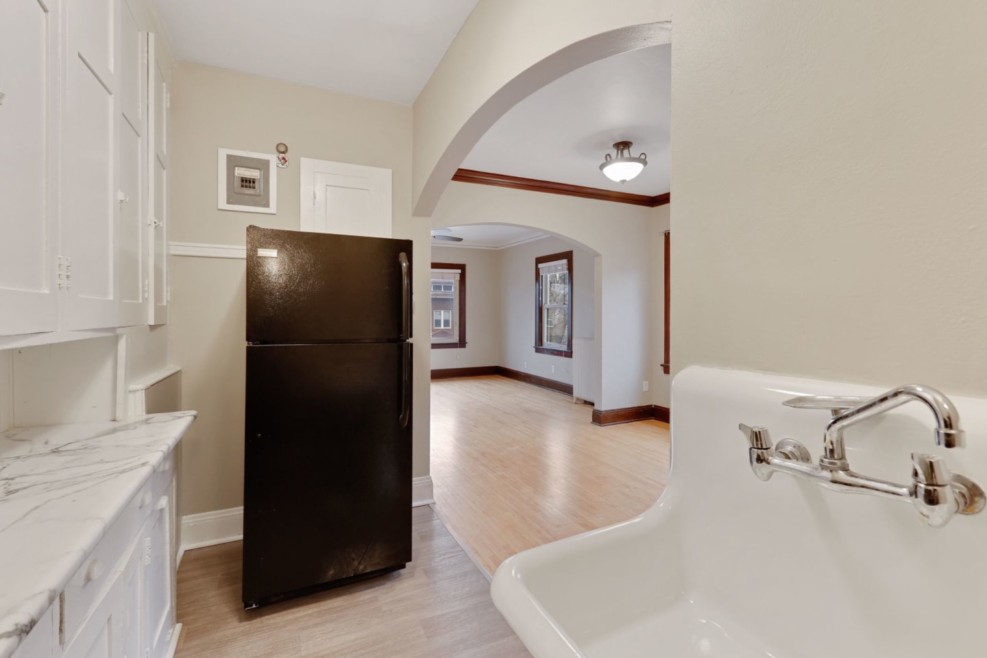 1610 Charles Avenue Image 2