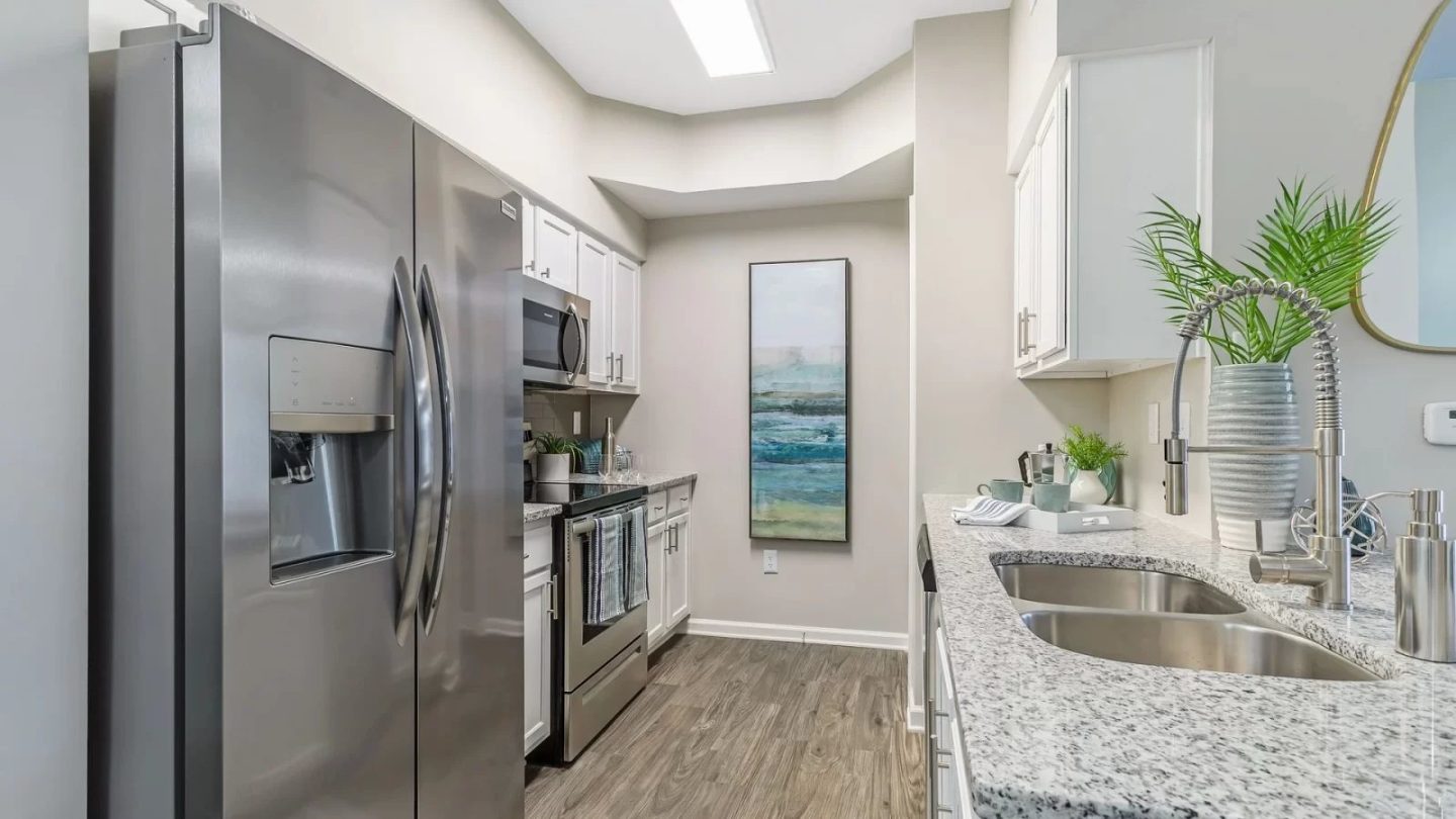 The Carlyle at Godley Station Apartment Homes Image 20