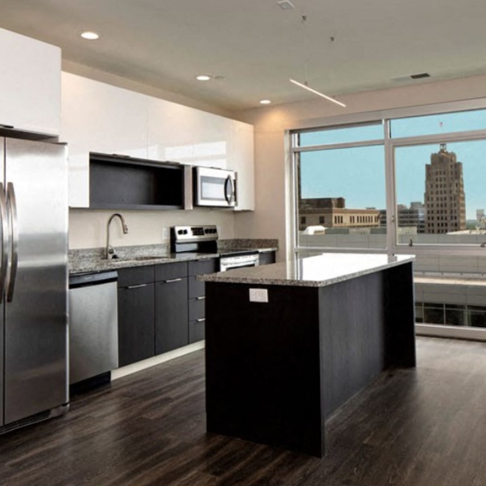 Skyline Tower Image 13