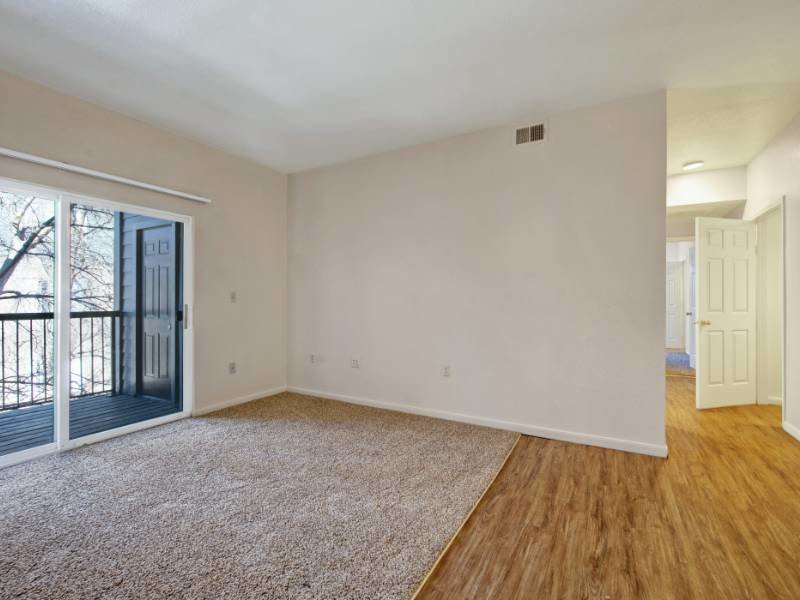 Village Crest Apartments Image 12