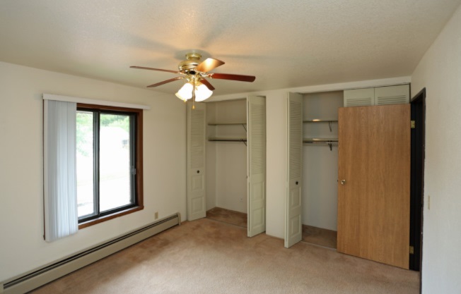 Fox River Bluff Apartments Image 35