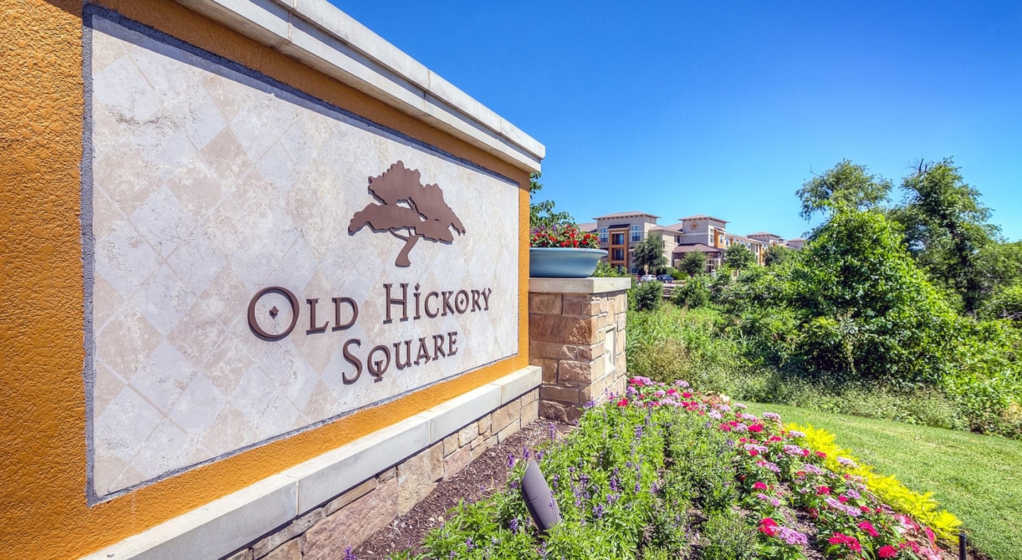 Old Hickory Square Image 32