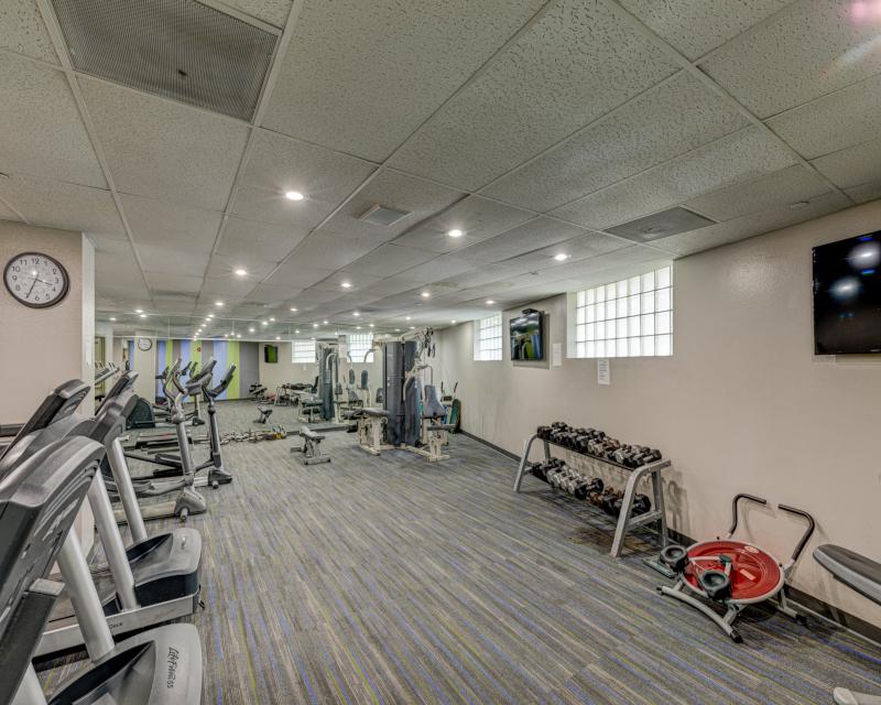 Palm Court Apartments Image 24