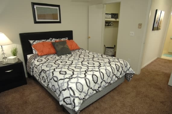 Towne Square Apartments Image 4