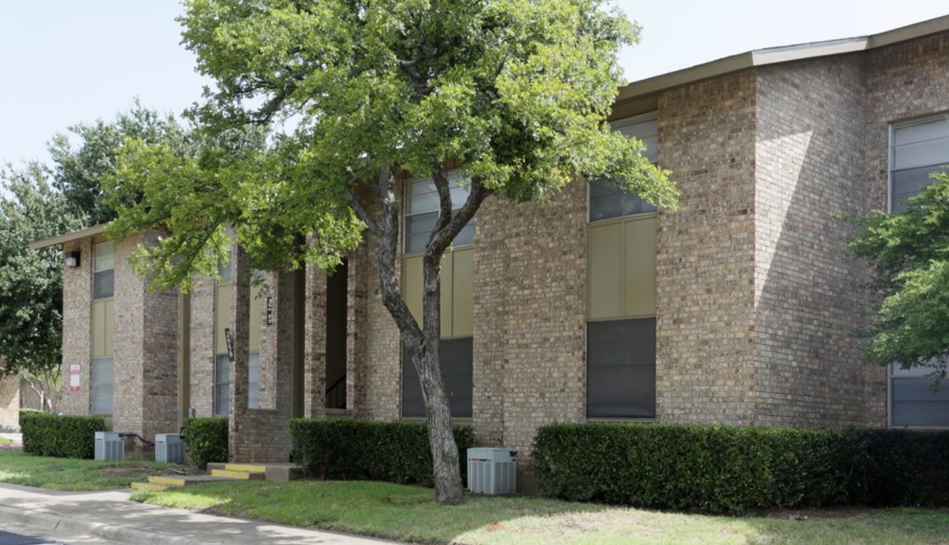 Park Grove Square Image 2