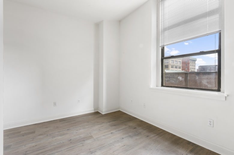 1300 Chestnut Street Image 9