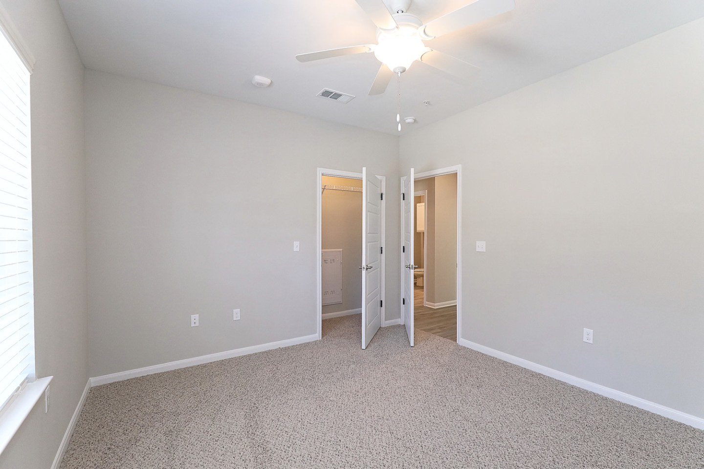 Landmark at Auburn Lakes Image 73