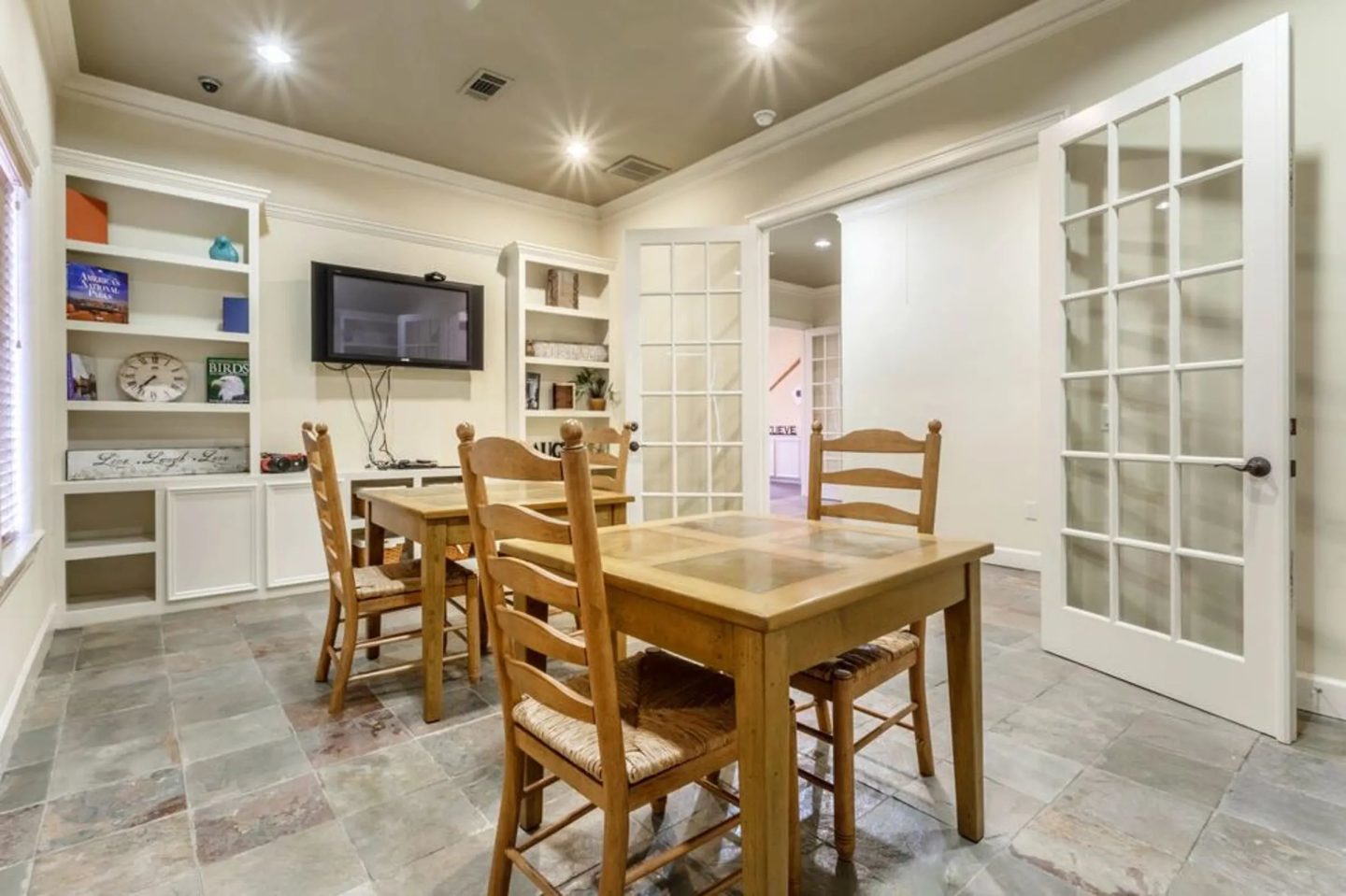 Fairlake Cove Image 9