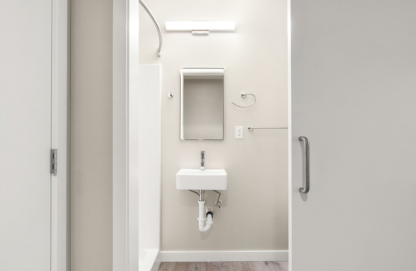 4029 Rainier Image 30