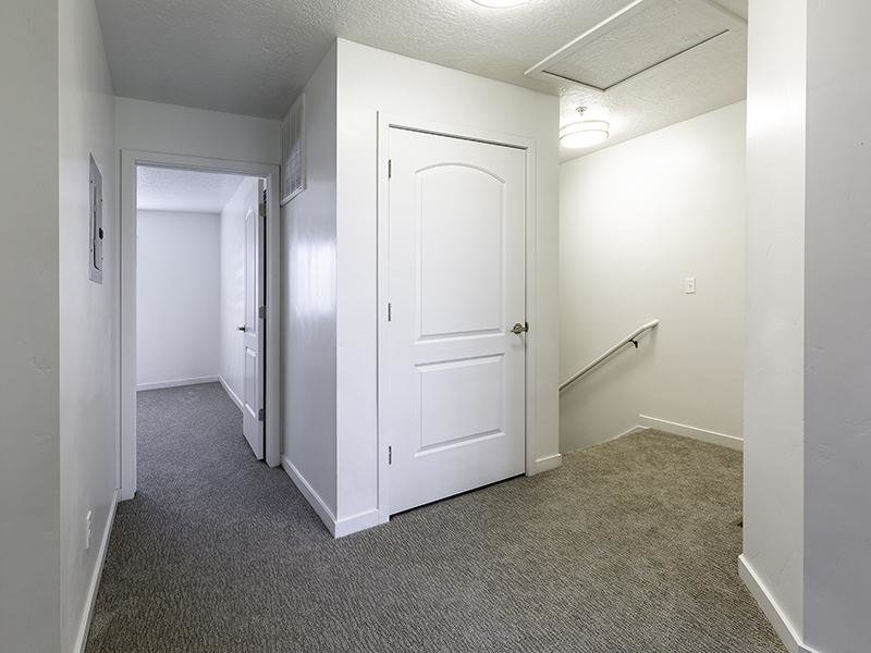 Wilshire Place Apartments Image 35