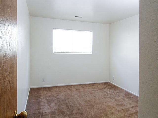Eastbrook Apartments Image 3