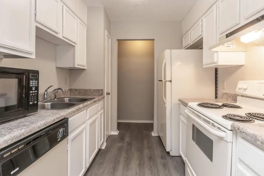 Woodland Run Apartments Image 1