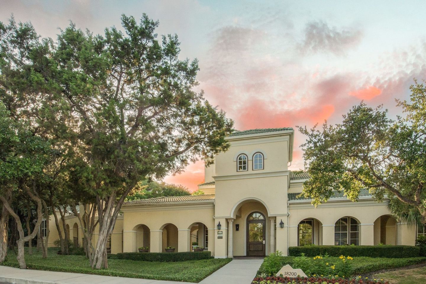 Vineyard Springs Image 23