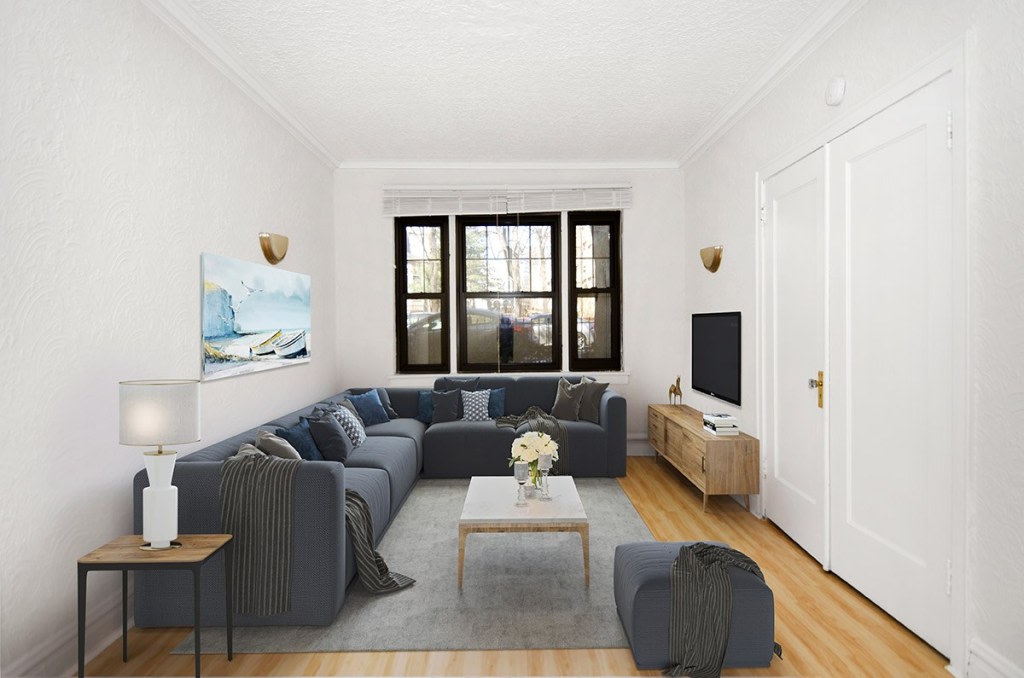 1049 West Oakdale Image 15
