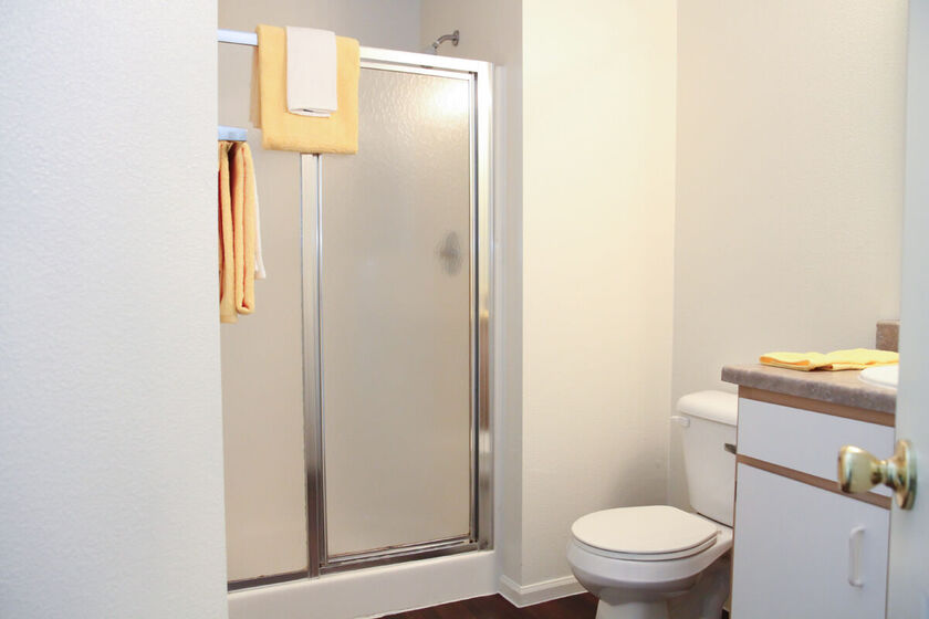 Walden Pond Apartments Image 3