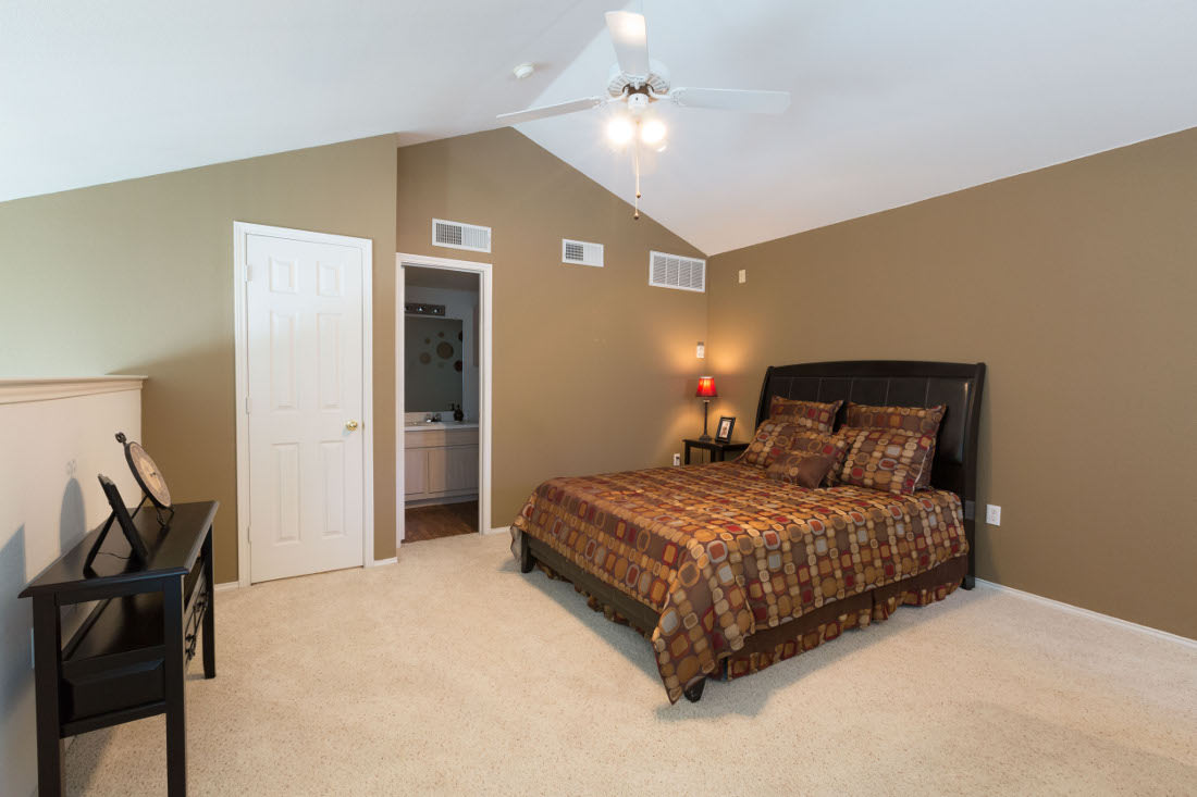 Vail Village Club Apartments Image 8