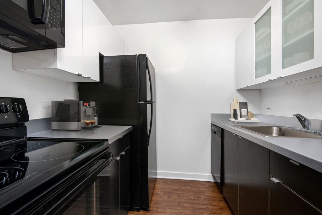 1111 N. Dearborn Image 7