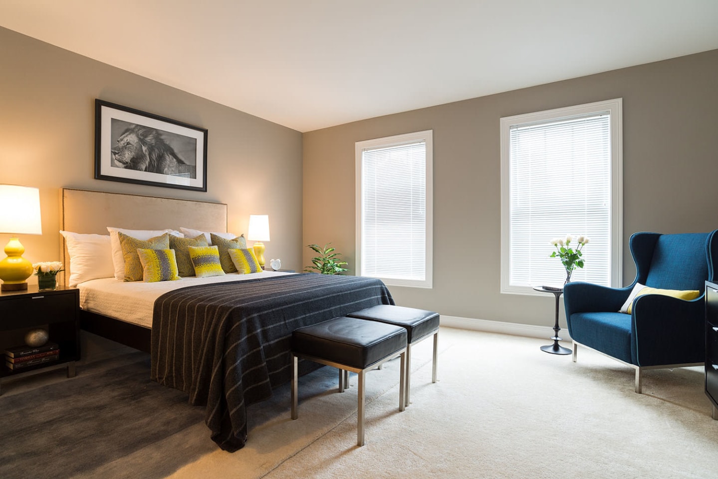Mayfair Square Image 6
