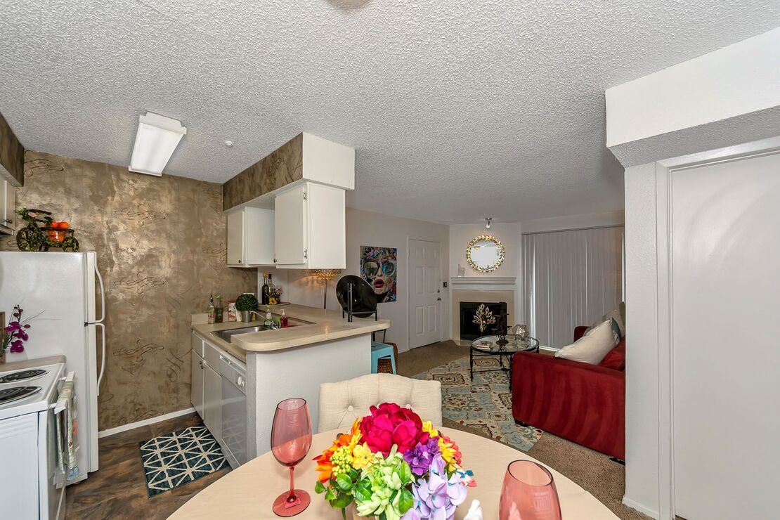 Centerpoint Apartments Image 10