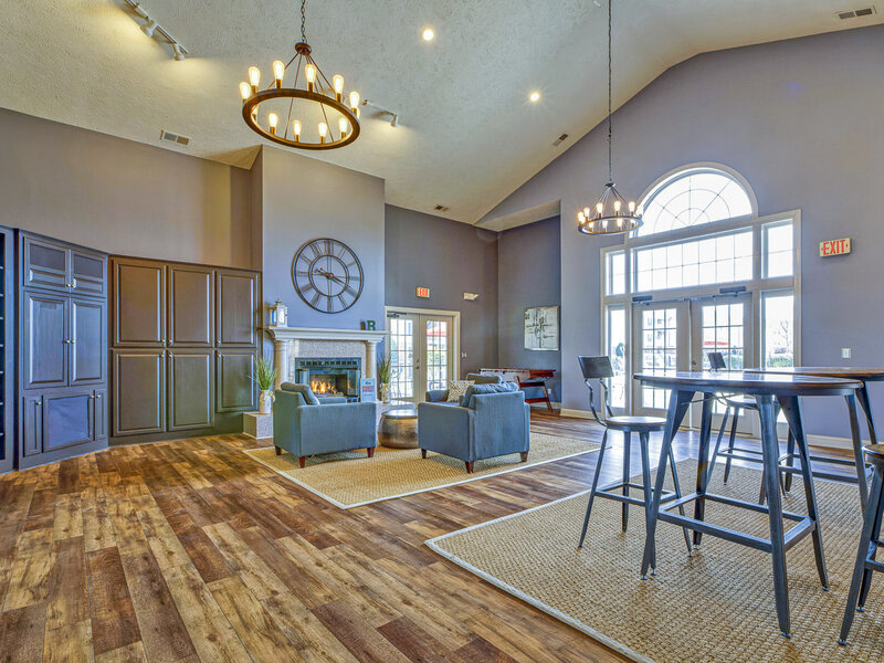 Regency Apartments Image 4