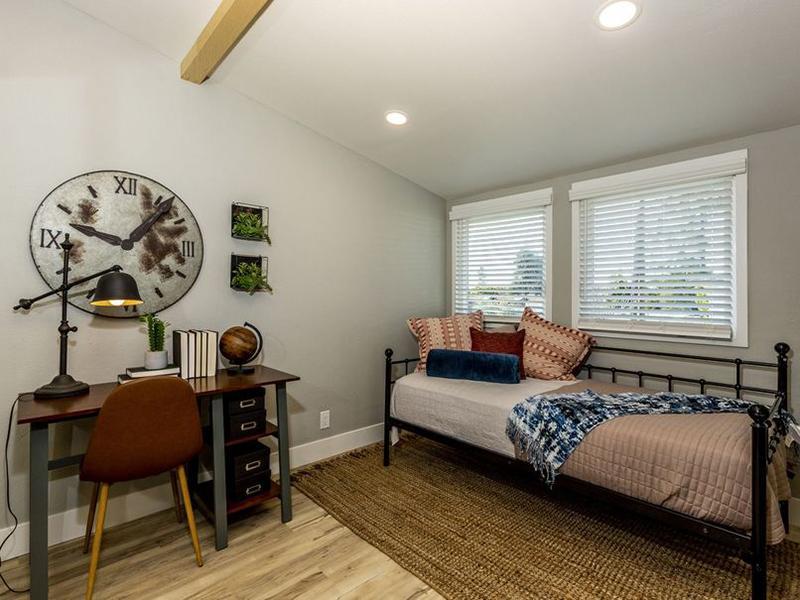 The Parc at 1300 Apartments Image 5