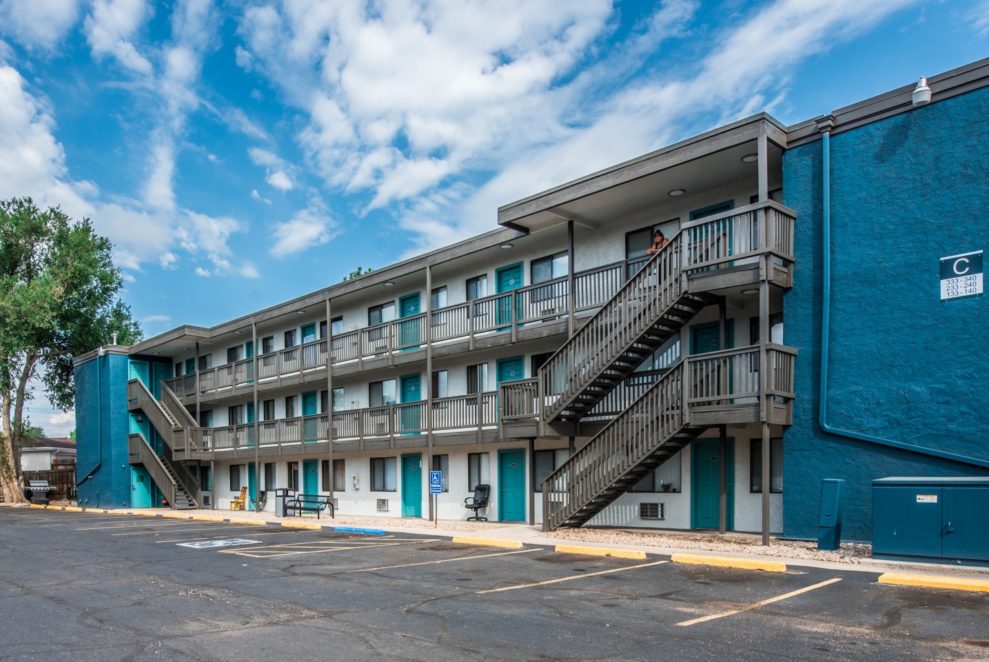 Parkwood Plaza Image 13