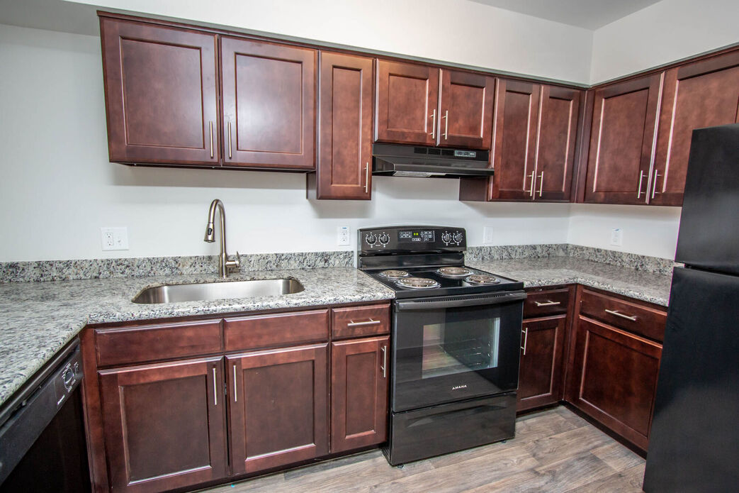 Glen Oaks Image 19