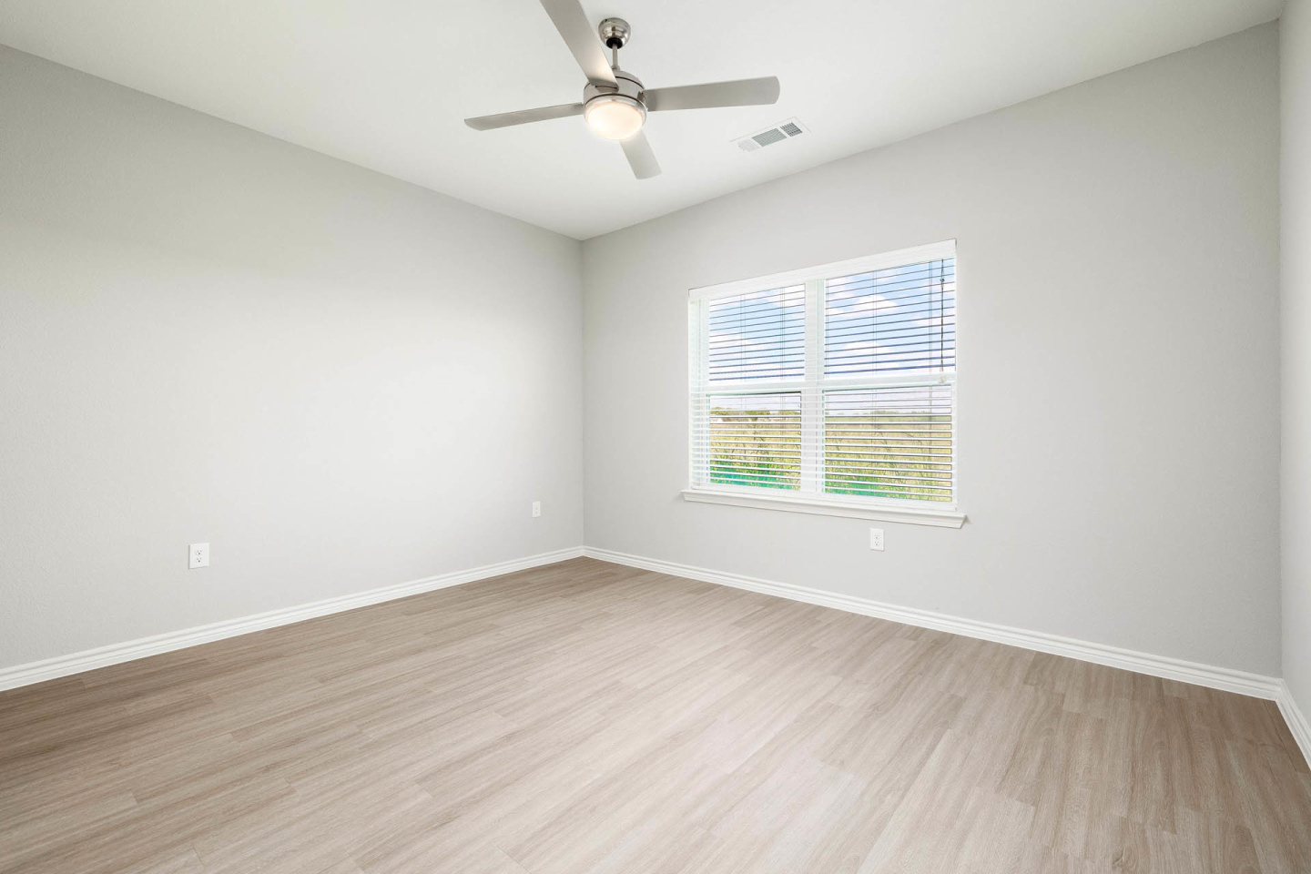 Terrace at Highland Hills Image 6