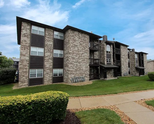 Windsor Estate Apartment Homes Image 2