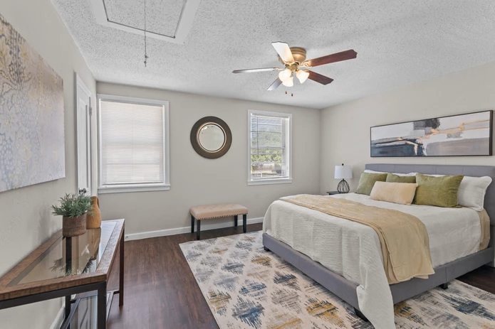 Townhomes at South Highlands Image 8