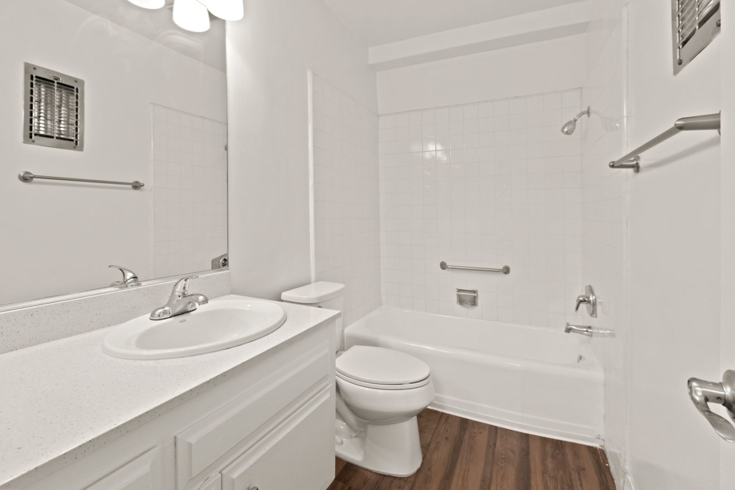 5132 White Oak Image 7