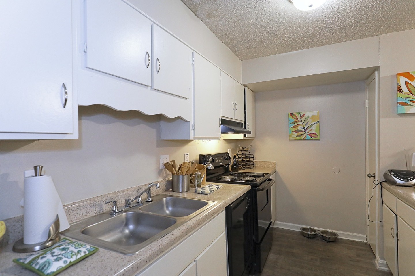 The Morehead Apartments Homes Image 3