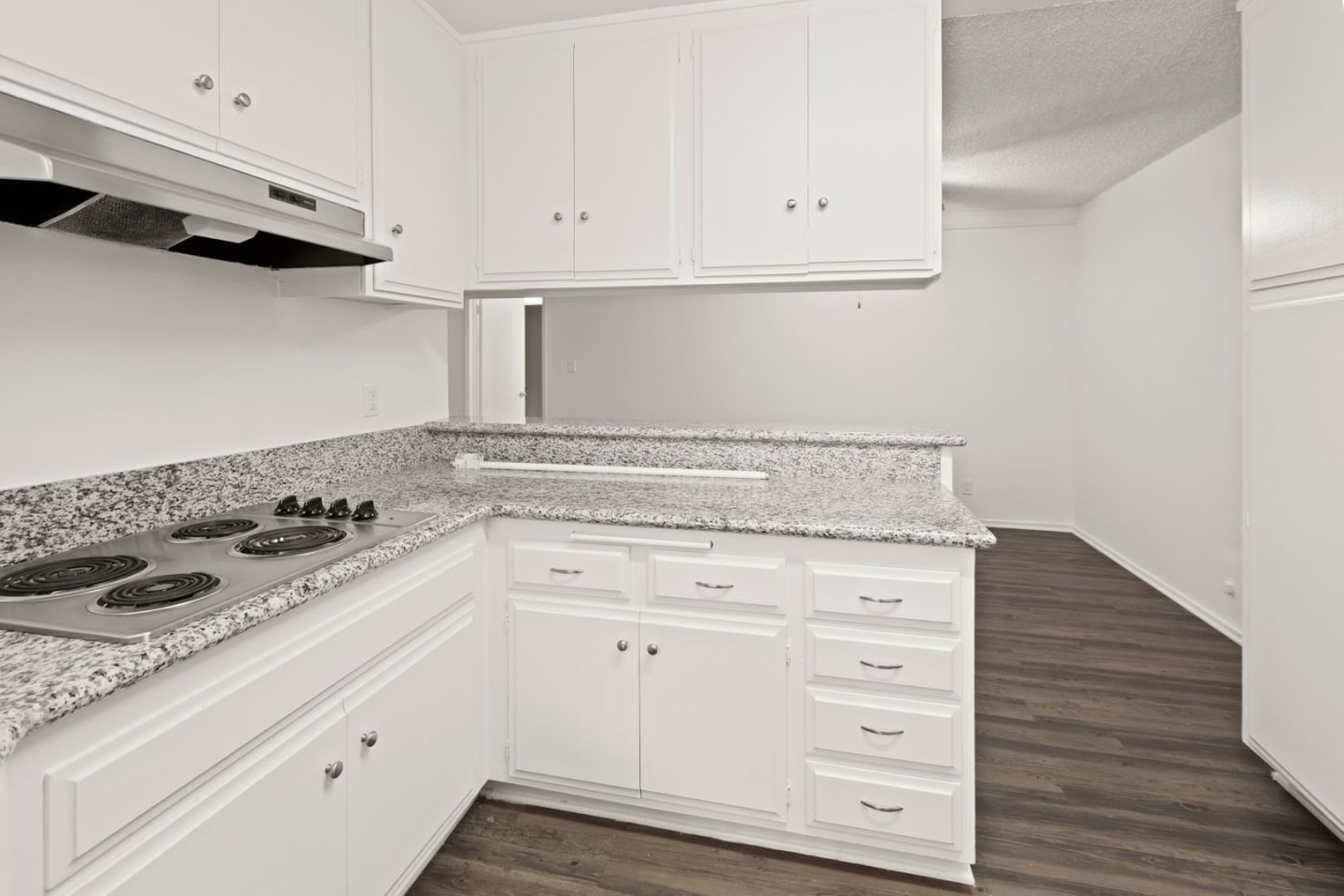 5132 White Oak Image 13