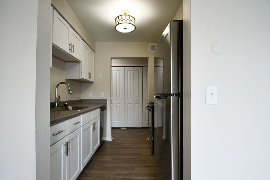 Regency Park Apartments Image 5