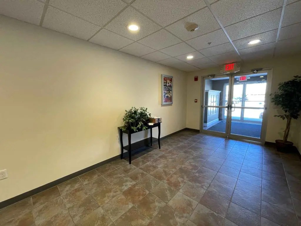 Redstone Apartments Image 13