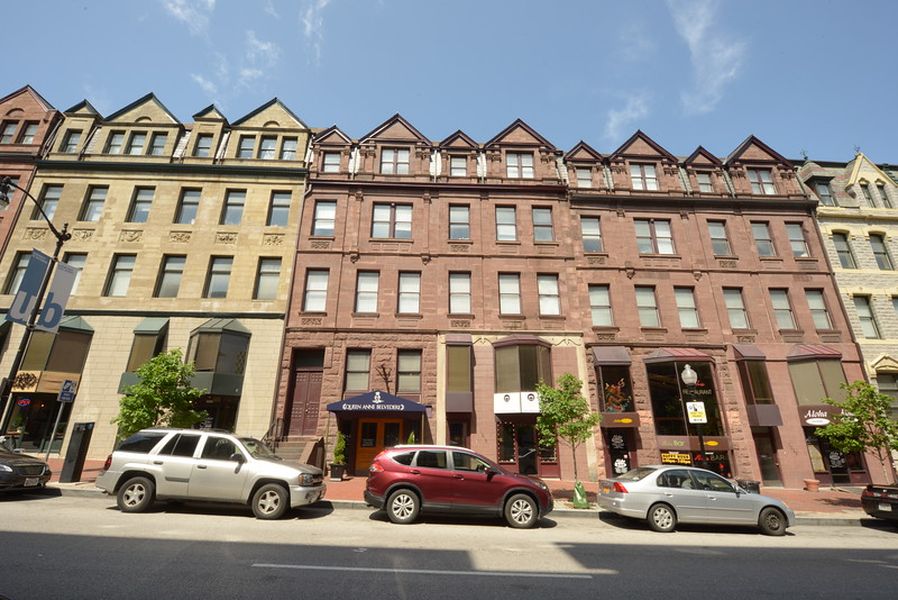 Queen Anne Belvedere Image 8