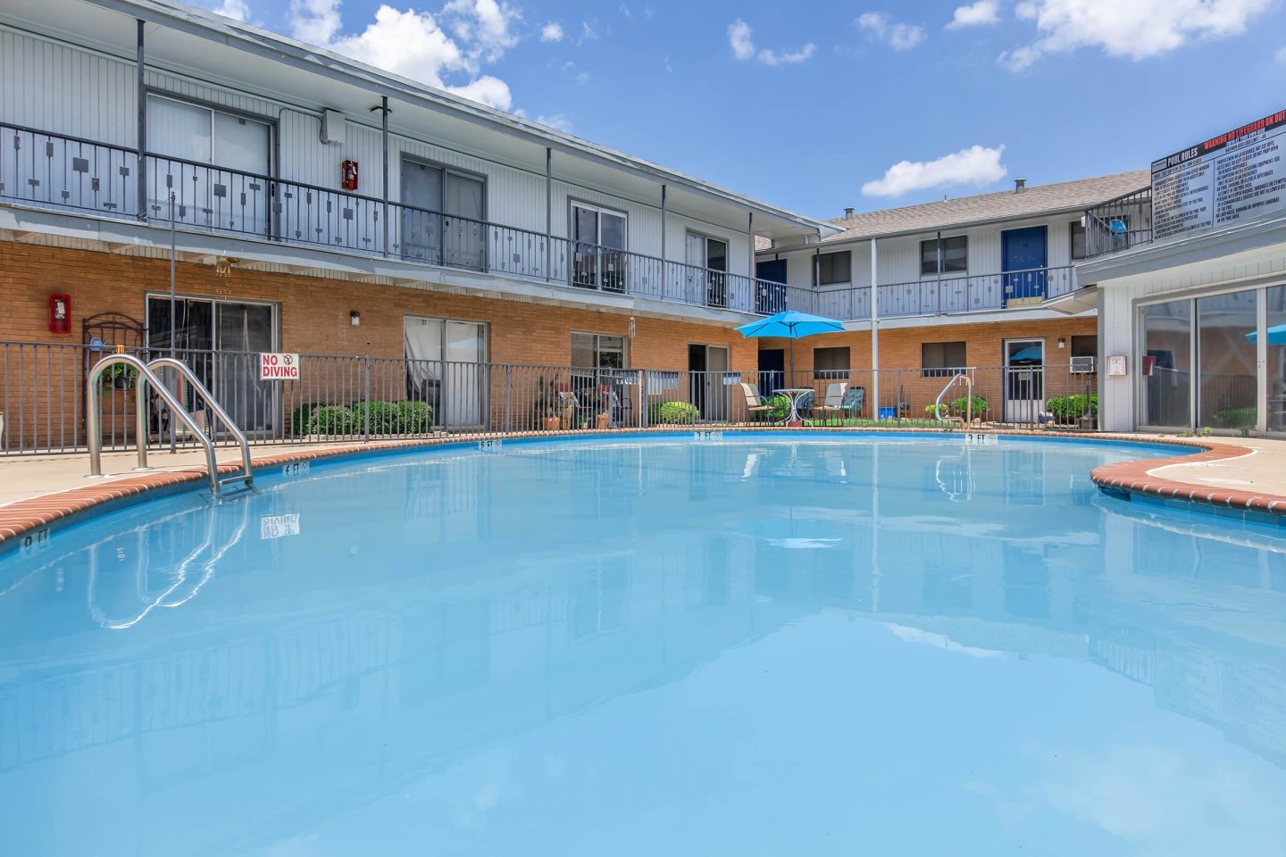 Brigadoon Apartments Image 17