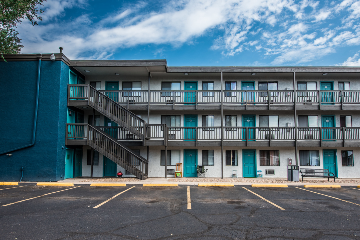 Parkwood Plaza Image 14