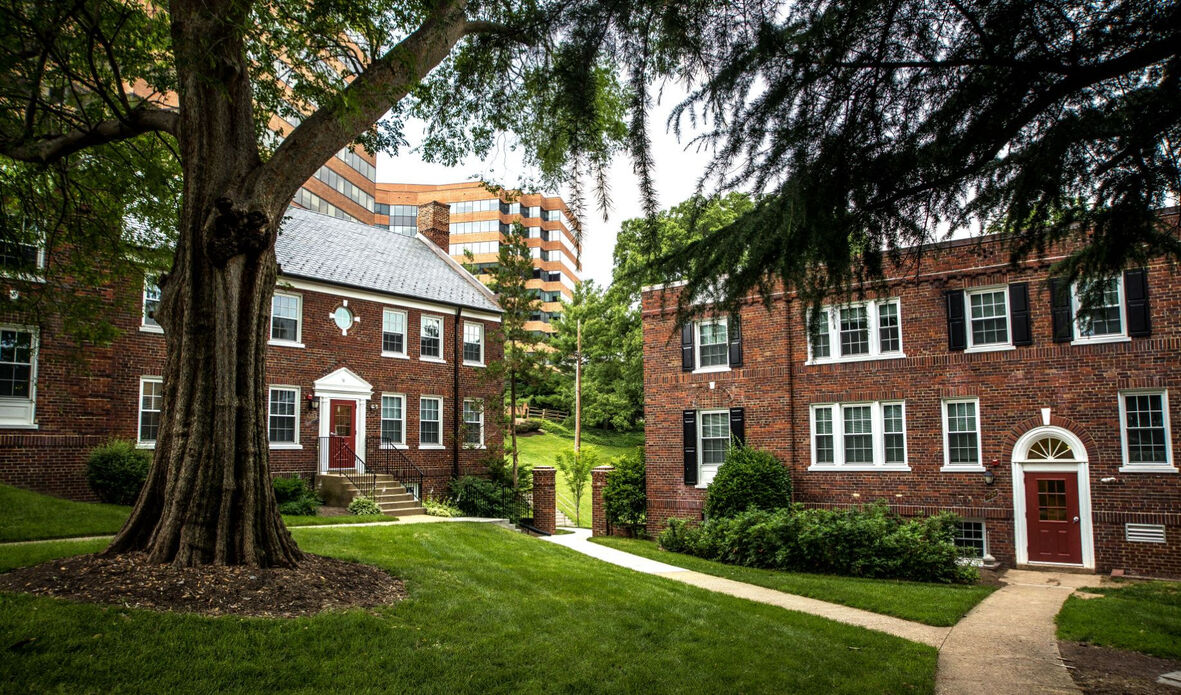 Colonial Village Apartments Image 30