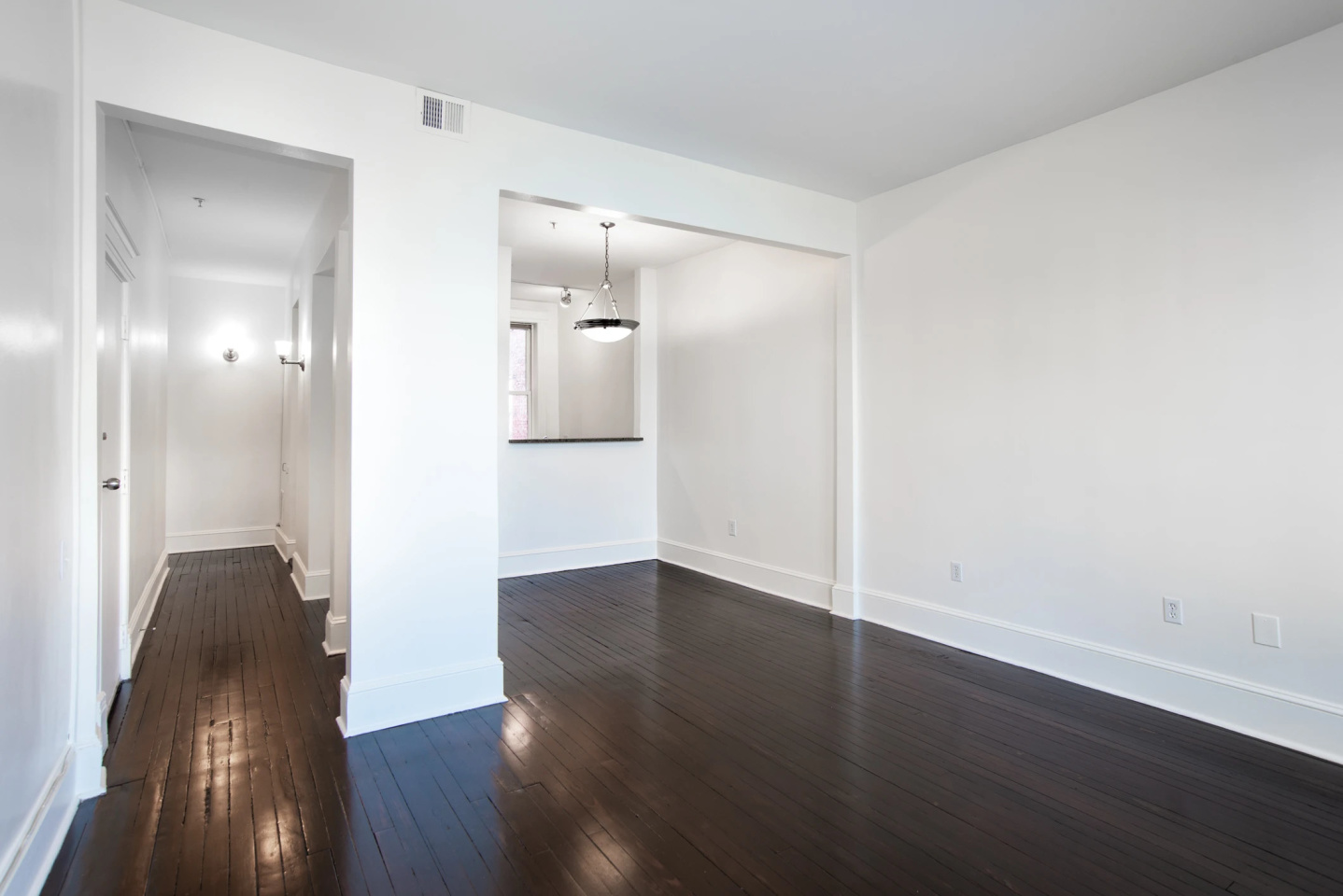 U Street Apartments Image 10
